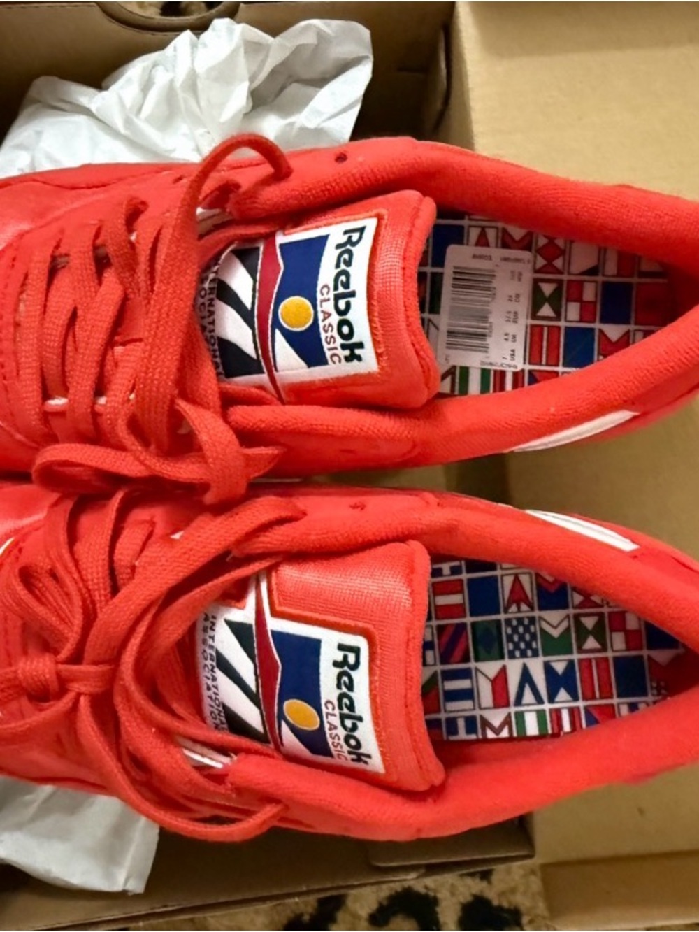 **NEW IN BOX** Reebok Women’s Classic Nylon “Collage of Flags” in Radiant Red - Picture 2 of 8